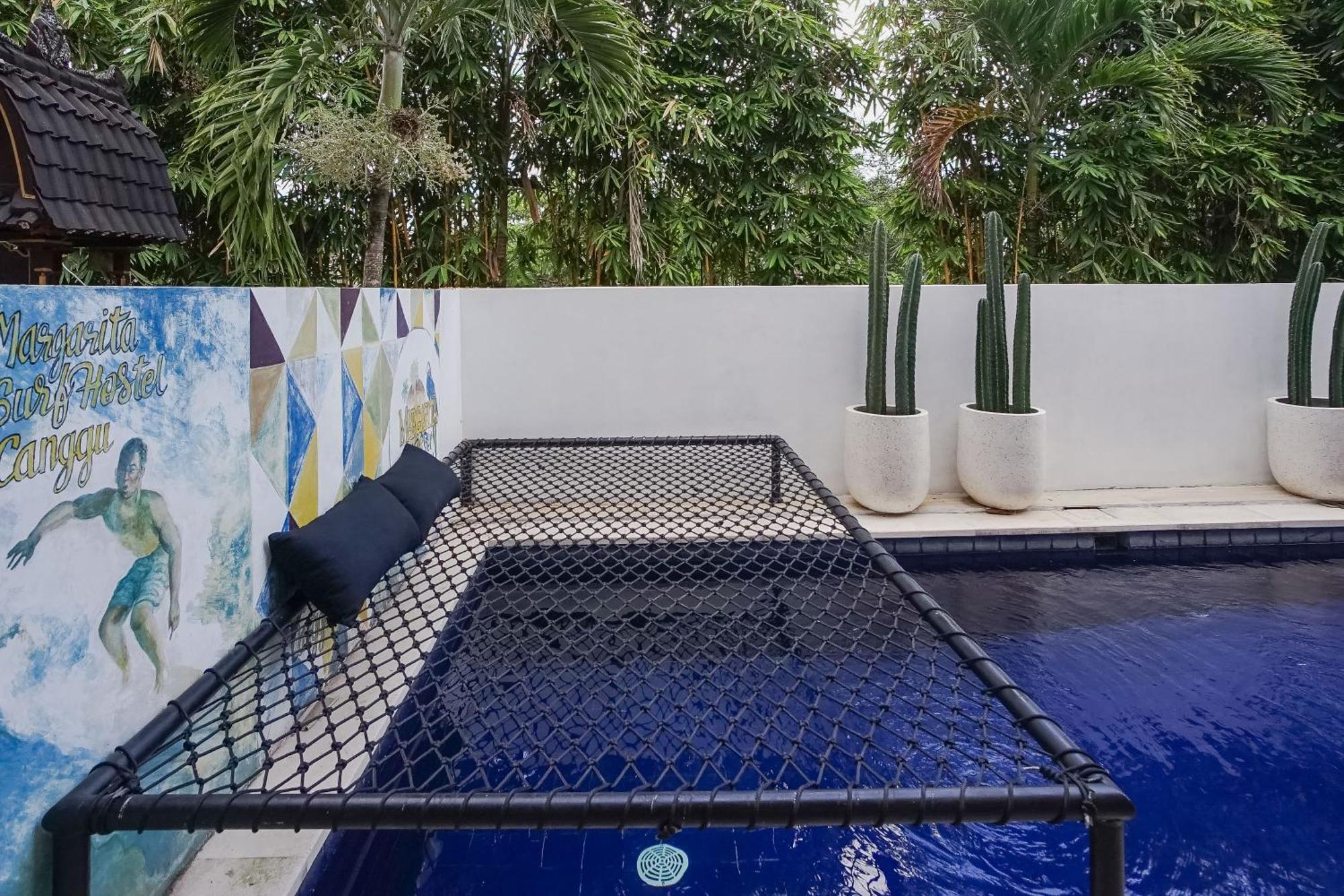 Margarita Surf Hostel Canggu Kültér fotó